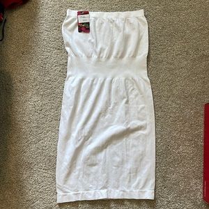 White strapless undergarment/slip